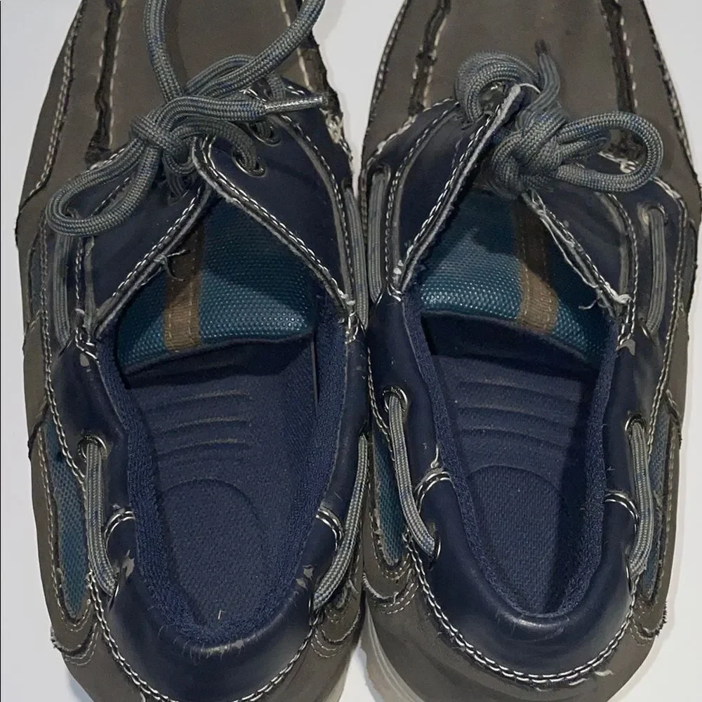 Thom McAn Gray and Blue Boat Shoes with Suede Finish